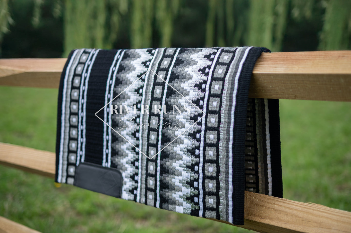 #1010 "The Classic" Show Pad