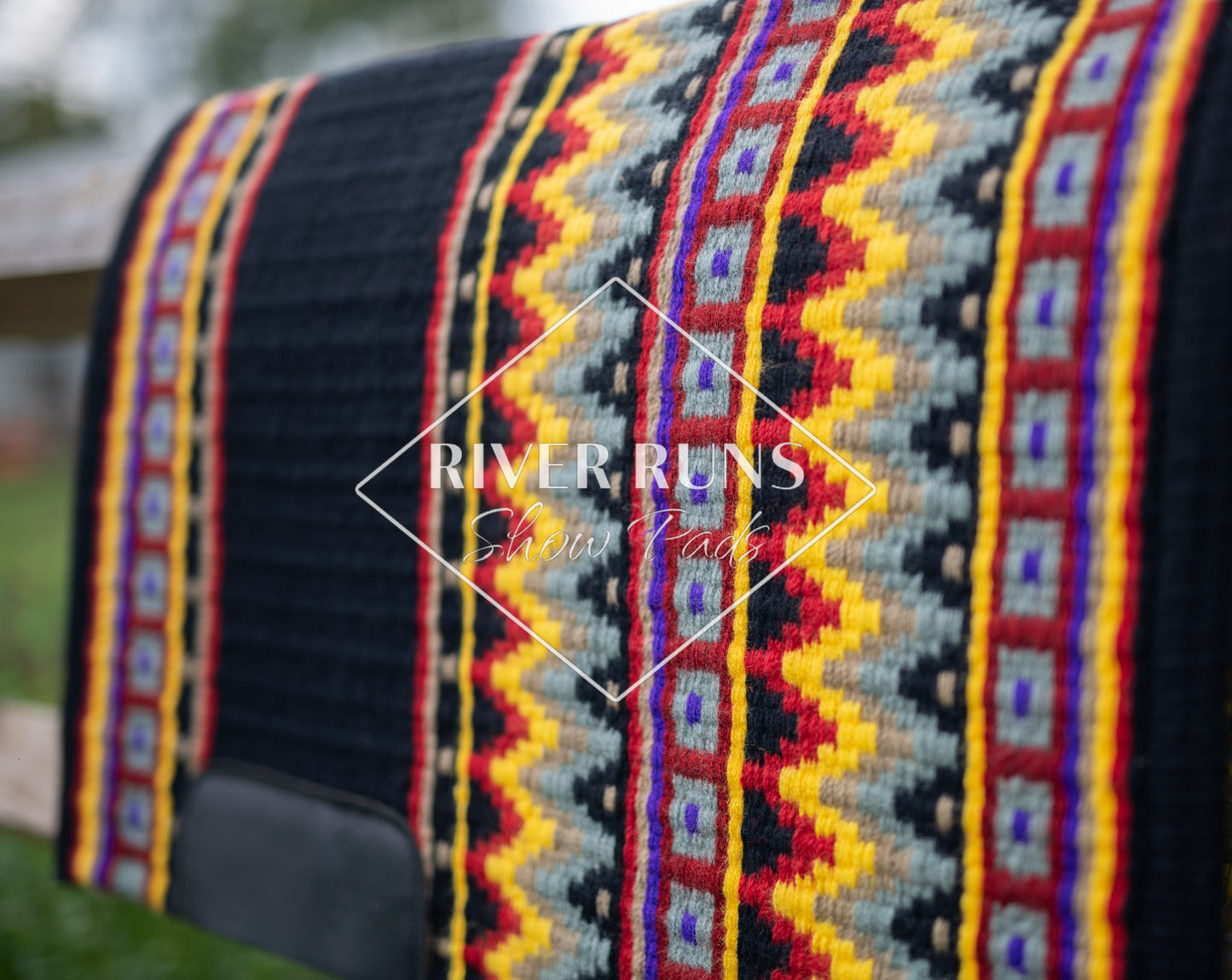 #1040 "Aries" Show Pad