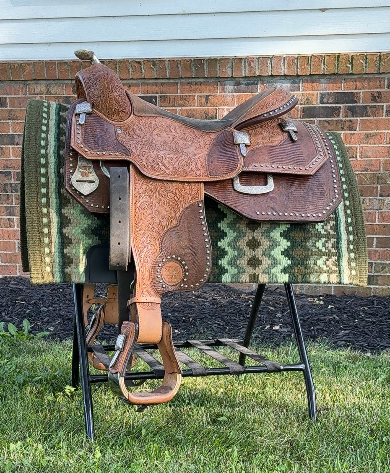 #1038 "Dirty Martini" Show Pad