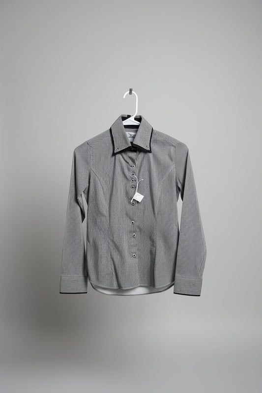 Kathy’s Tails Button Up