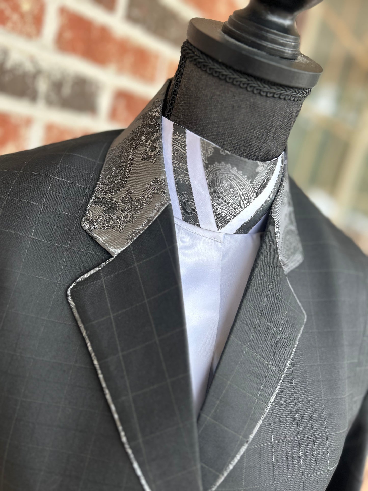 Black & Grey Floral English Show Coat + Matching Shirt + 2 Collars