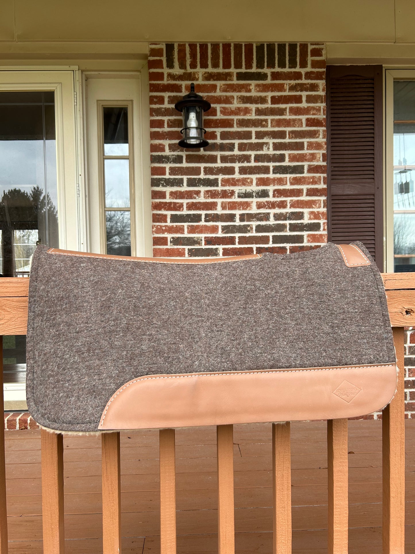 Wither-Comfort Fit Felt Pad With a Wool Bottom