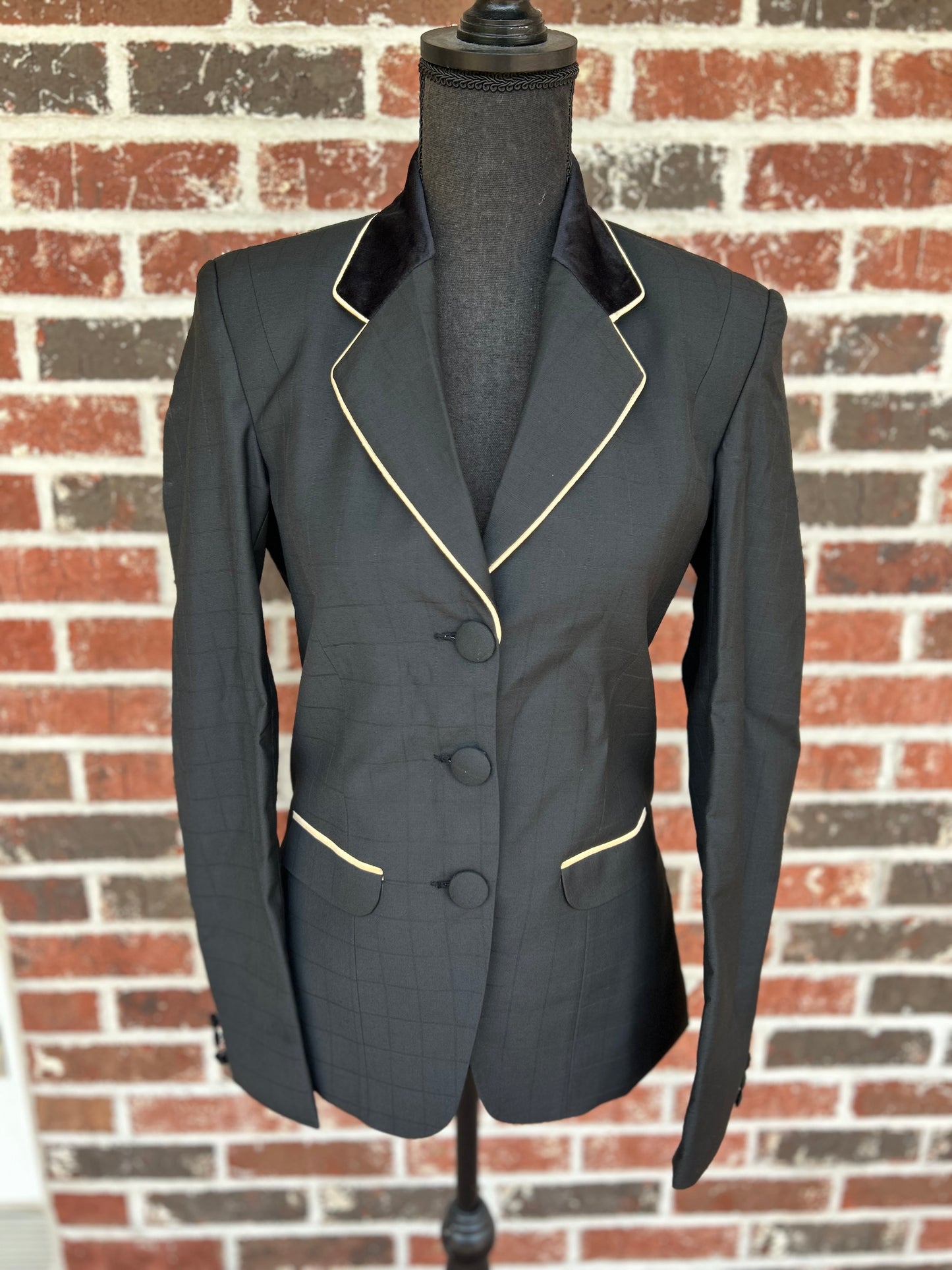 Black English Show Coat